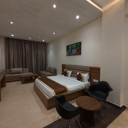 Neelam Orchid Kanpur Exterior foto